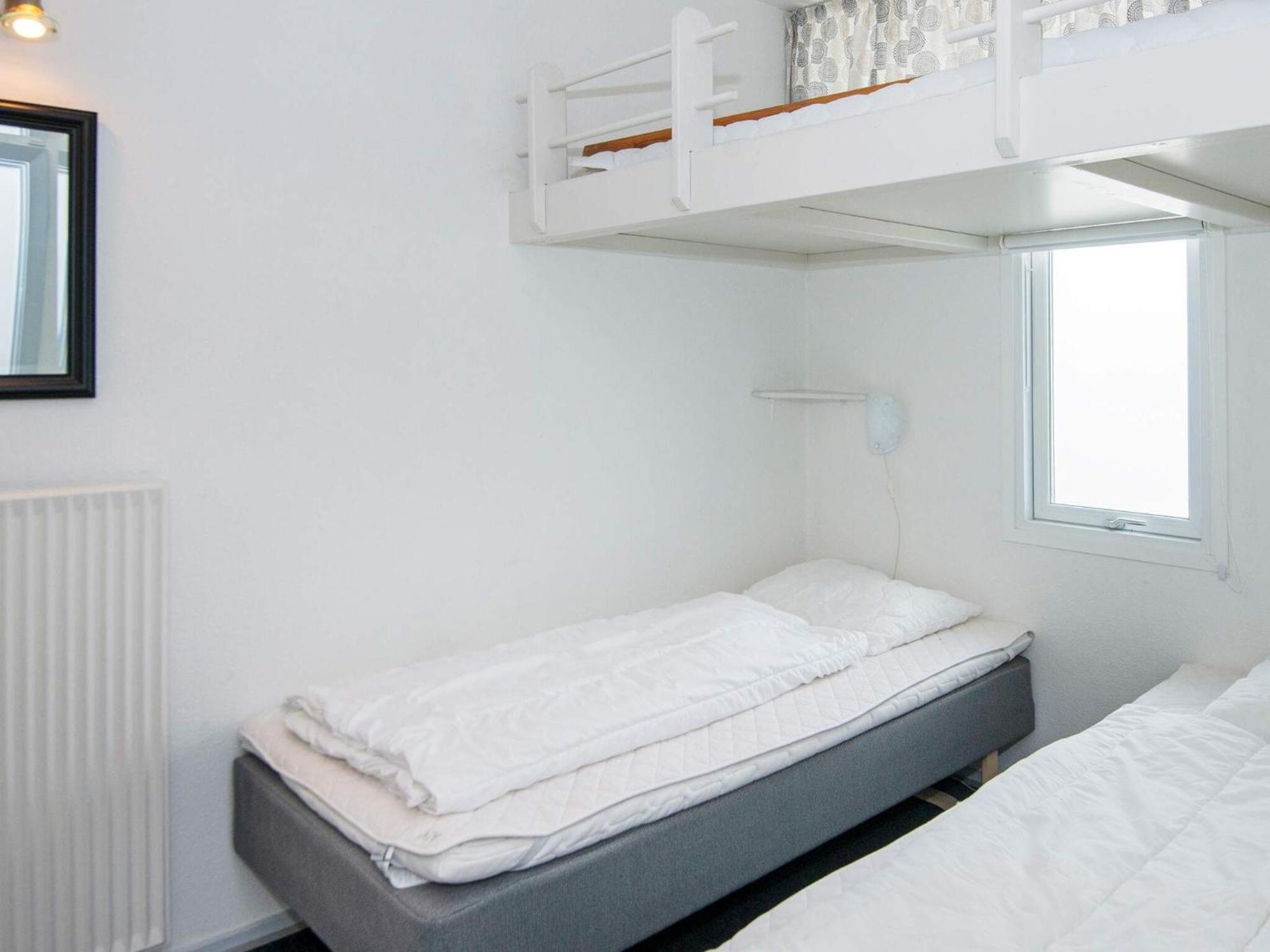 5 Person Holiday Home On A Holiday Park In Glesborg Exterior foto